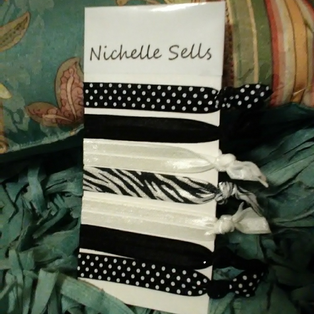 Elastic hair ties